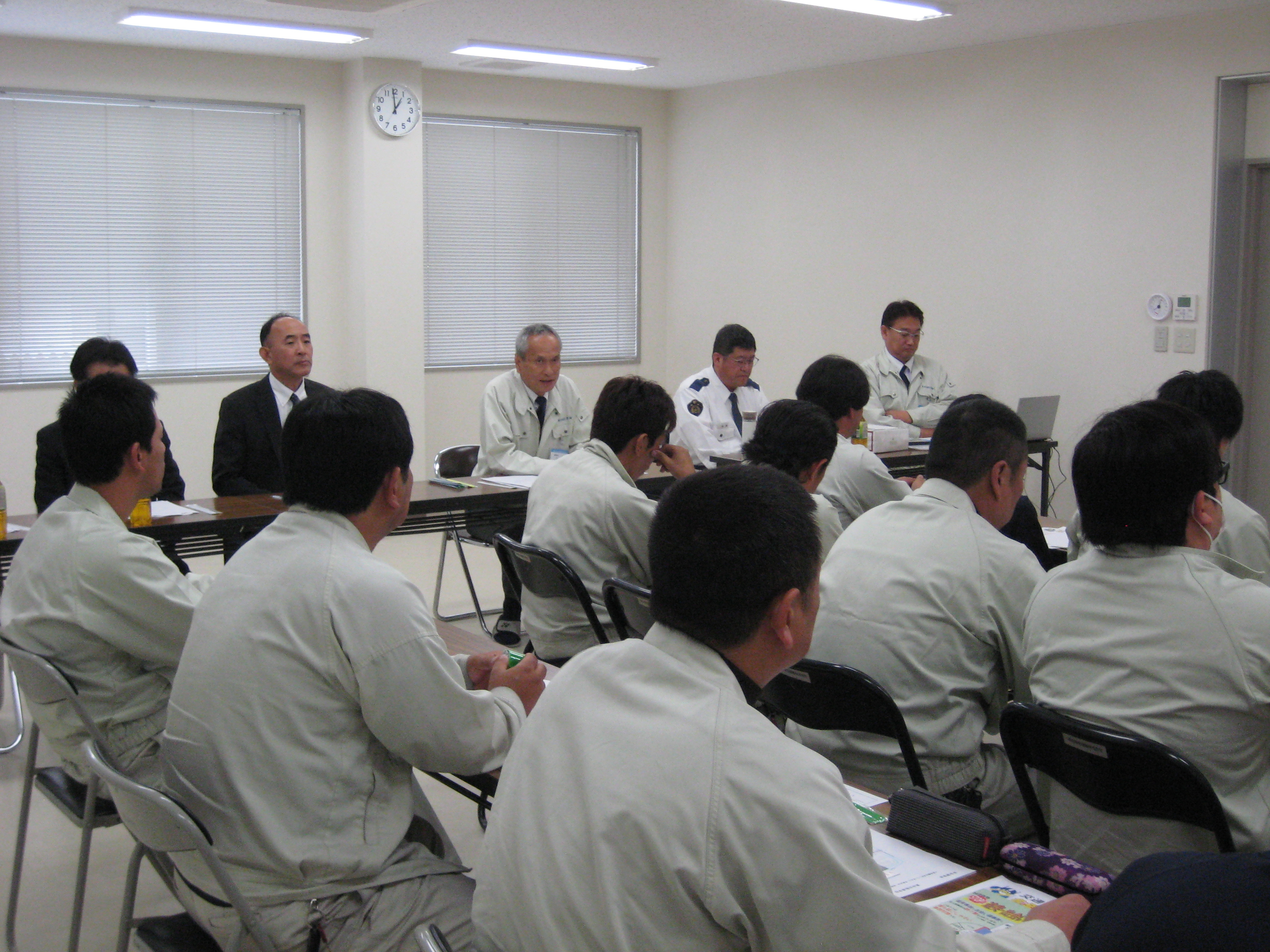 真田自動車学校にて平成29年度 第2回 安全講習会を開催しました 諏訪梱包運輸株式会社